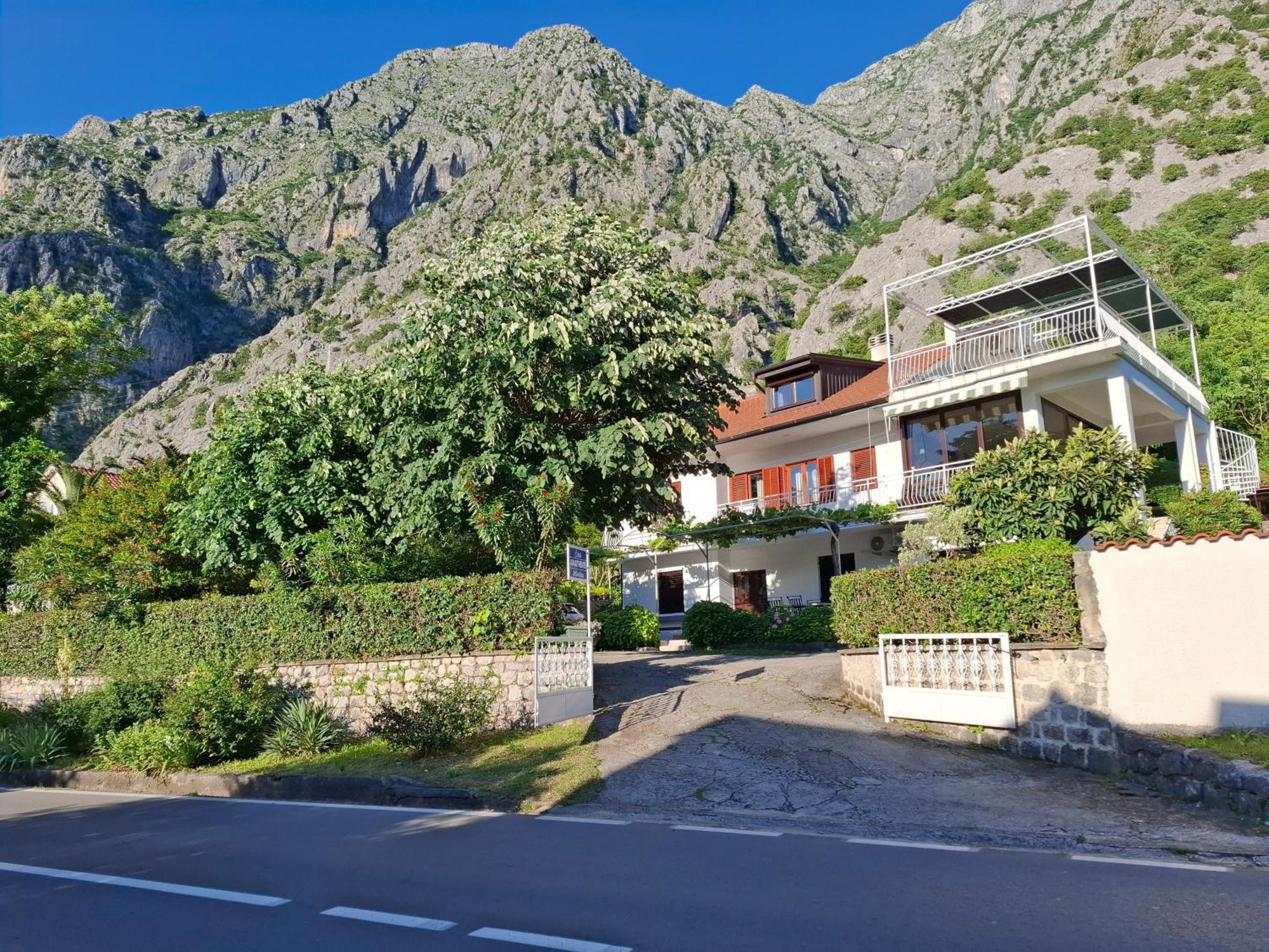 Apartment Cizek Kotor Exterior foto